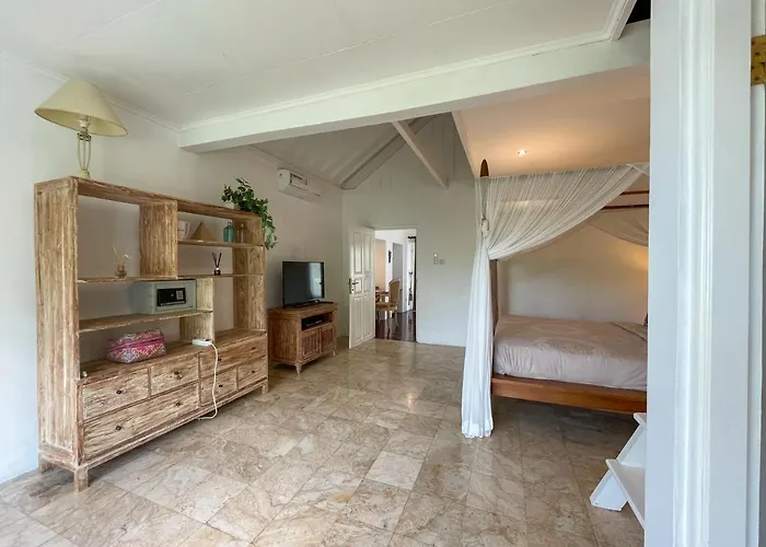 Villa House - 150m Berawa *