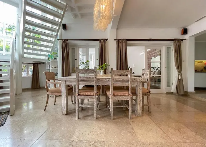 House - 150m Berawa Villa