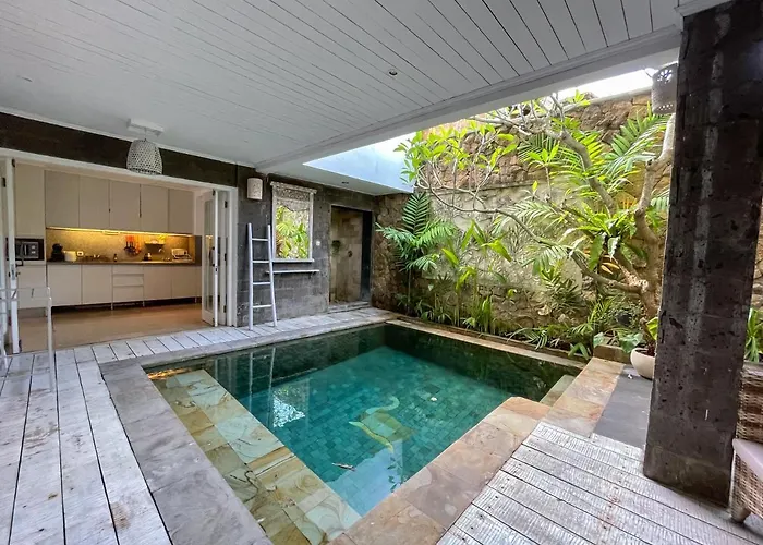 House - 150m Berawa Villa