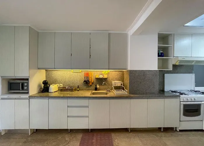 Villa House - 150m Berawa Canggu (Bali)